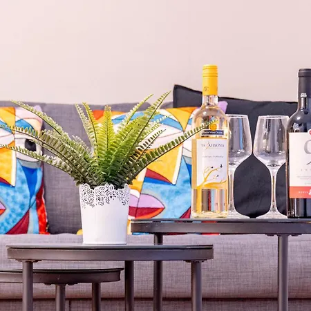 Syntagma Square, 100sqm Luxurious Family شقة